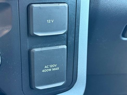 Used 2021 Ford F150 Lariat RWD image 19