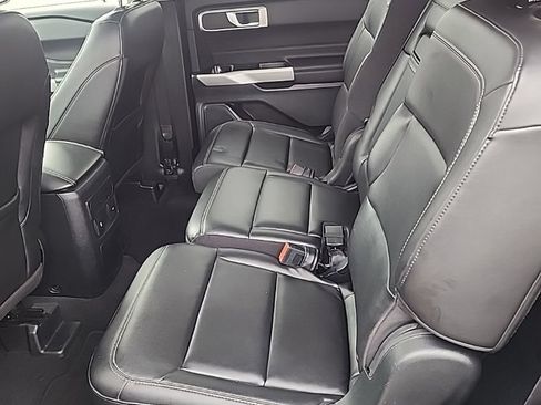 Used 2023 Ford Explorer XLT w/ Equipment Group 202A AWD/4WD image 15