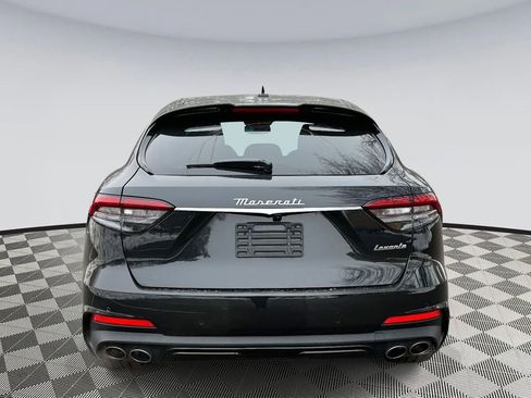 Used 2022 Maserati Levante Modena image 3