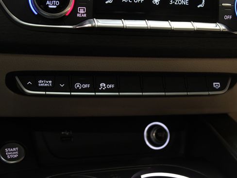 Used 2019 Audi A4 2.0T Premium w/ Convenience Package image 64