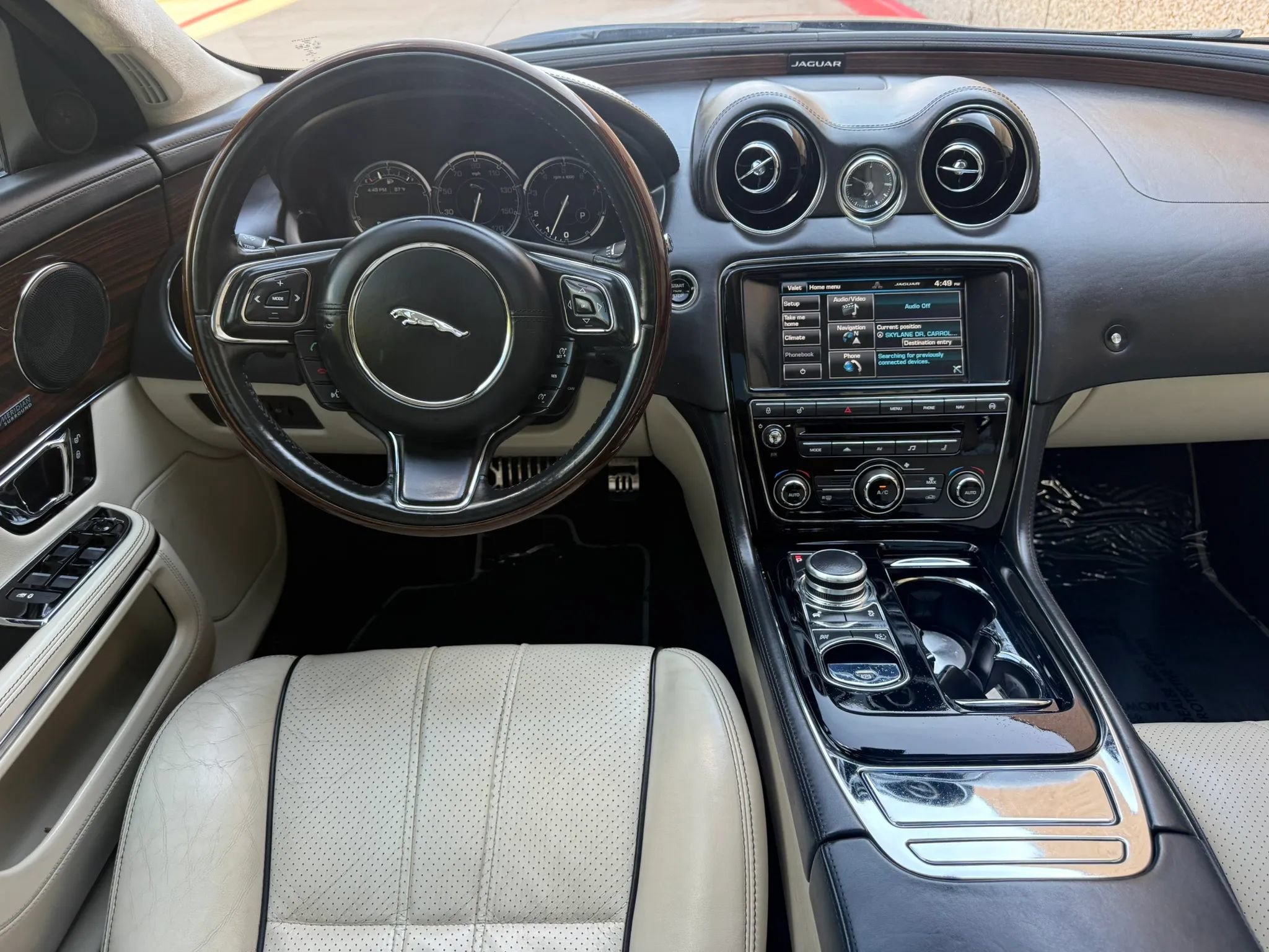 Used 2015 Jaguar XJ L Portfolio RWD image 14