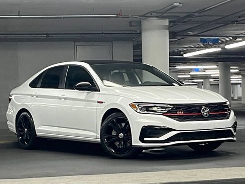 Used 2020 Volkswagen Jetta GLI Autobahn w/ GLI Autobahn Black Package FWD image 2