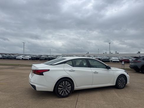 Certified 2025 Nissan Altima 2.5 SV image 24