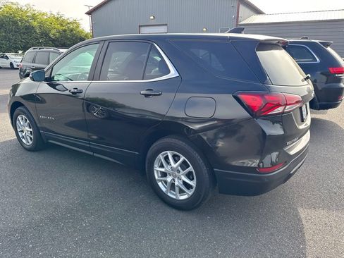 Used 2023 Chevrolet Equinox LT FWD image 2