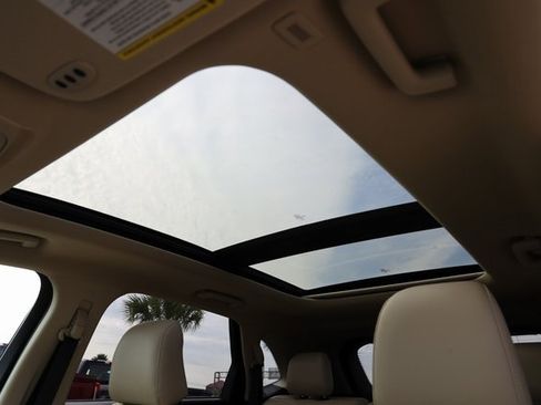 Used 2023 Ford Edge SEL w/ Convenience Package image 11