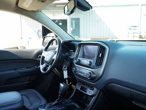 Used 2019 Chevrolet Colorado Z71 w/ Z71 Midnight Edition image 35