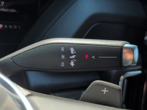 Used 2025 GMC Yukon Denali AWD/4WD image 24