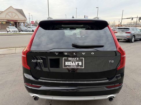 Used 2019 Volvo XC90 T5 Momentum w/ Protection Package Premier image 4
