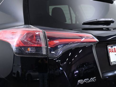 Used 2016 Toyota RAV4 LE FWD image 7