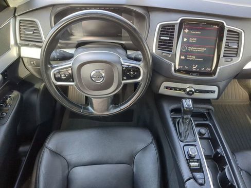 Used 2018 Volvo XC90 T5 Momentum w/ Convenience Package image 19