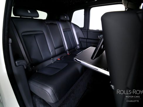 New 2026 Rolls-Royce Cullinan image 30