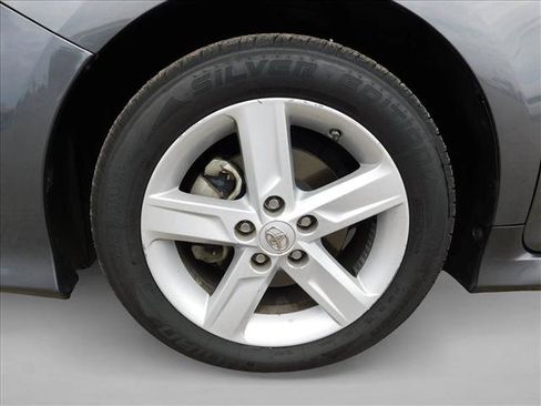 Used 2014 Toyota Camry SE w/ Fleet Convenience Package FWD image 30