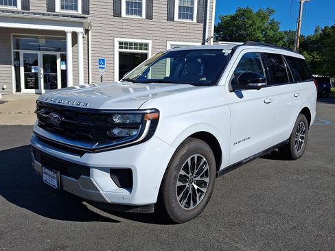 Certified 2025 Ford Expedition Platinum AWD/4WD image 1