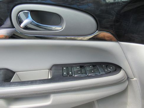 Used 2016 Buick Enclave Convenience FWD image 21