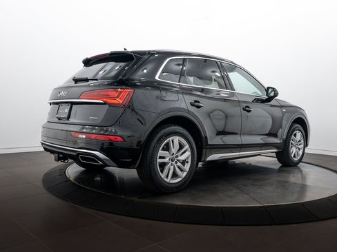 Certified 2023 Audi Q5 2.0T Premium w/ Convenience Package AWD/4WD image 4