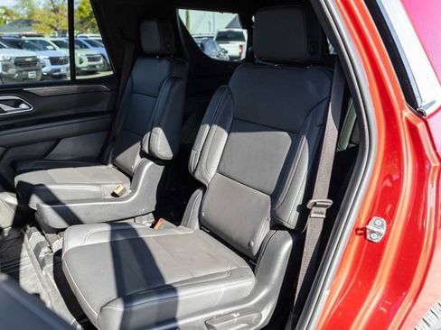 Used 2022 Chevrolet Tahoe LT w/ Luxury Package image 14