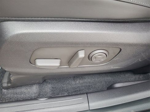 New 2026 Kia Carnival SX image 7