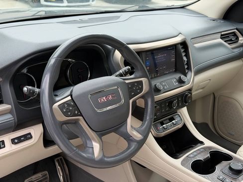 Used 2021 GMC Acadia Denali w/ Denali Ultimate Package AWD/4WD image 12