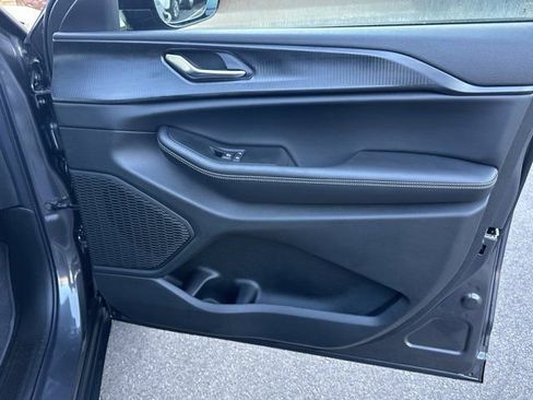 New 2025 Jeep Grand Cherokee L Altitude image 14