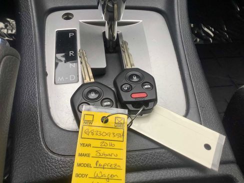 Used 2016 Subaru Impreza 2.0i Premium image 19