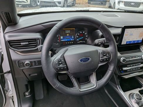 Used 2020 Ford Explorer Limited image 14
