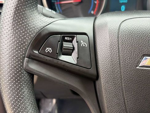 Used 2015 Chevrolet Cruze LT FWD image 20