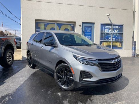 Used 2023 Chevrolet Equinox LS w/ LS Convenience Package FWD image 1