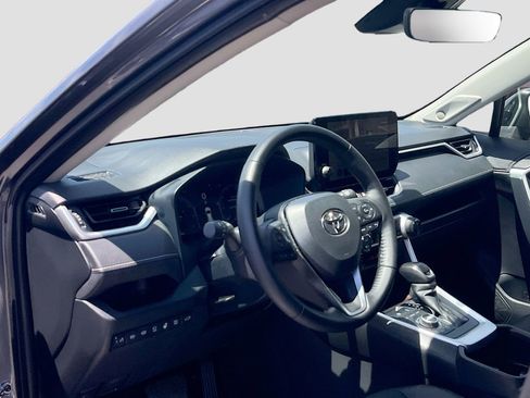 Used 2025 Toyota RAV4 Limited w/ Advanced Technology Package AWD/4WD image 9