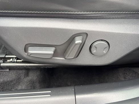 Certified 2023 Kia Niro EX image 53