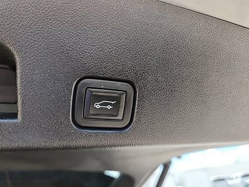 Certified 2024 Chevrolet Traverse Z71 AWD/4WD image 50