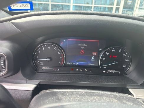 Used 2024 Ford Explorer XLT w/ Equipment Group 202A RWD image 11