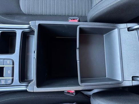 Used 2025 Kia Sorento LX image 25