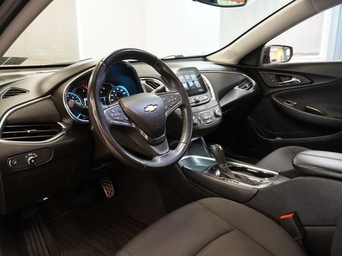 Used 2016 Chevrolet Malibu LT w/ Driver Confidence Package FWD image 6