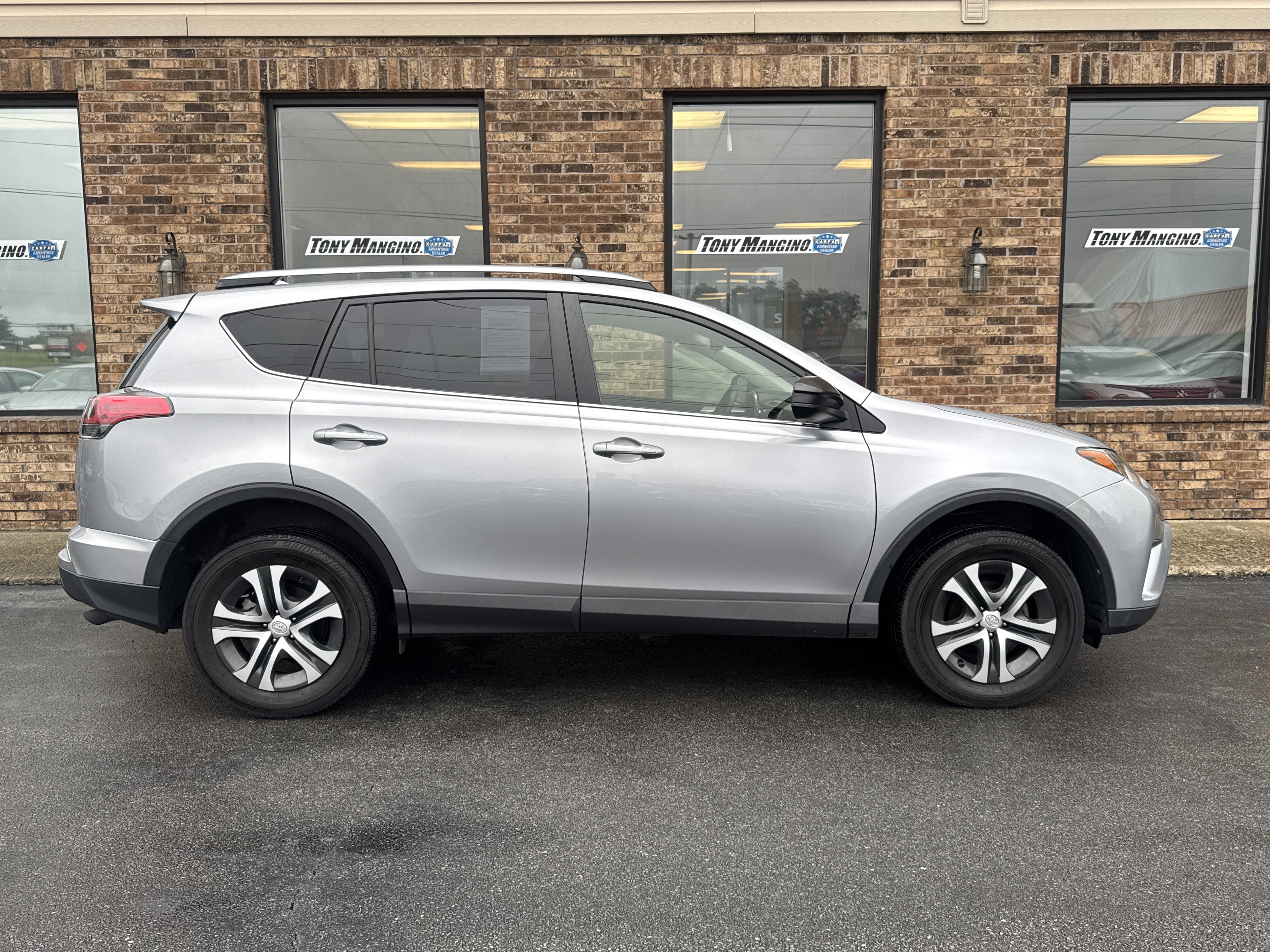 Used 2018 Toyota RAV4 LE w/ All Weather Liner Package AWD/4WD image 6