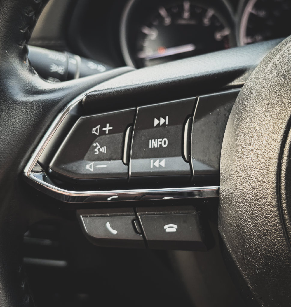 Used 2020 MAZDA CX-5 Touring FWD image 11