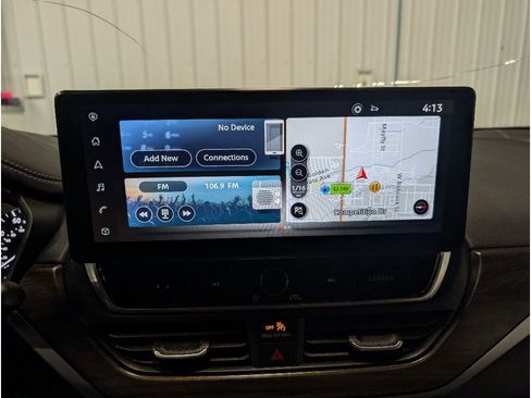 Used 2023 Nissan Altima 2.5 SV w/ SV Premium Package image 7