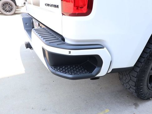 Used 2020 Chevrolet Silverado 1500 Custom w/ Rally Edition AWD/4WD image 29