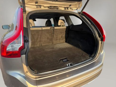 Used 2014 Volvo XC60 3.2 w/ Climate Package AWD/4WD image 8