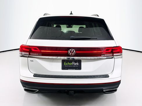 Used 2024 Volkswagen Atlas SE w/ Black Wheel Package FWD image 7