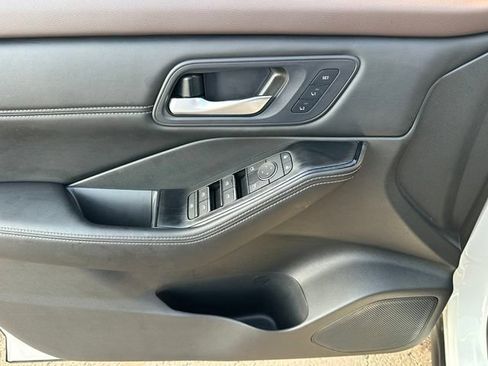 Certified 2023 Nissan Rogue SL w/ SL Premium Package AWD/4WD image 19
