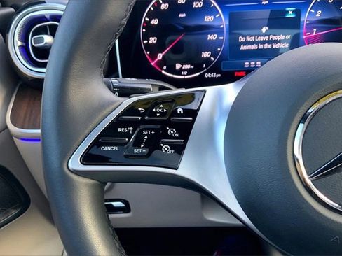 Used 2025 Mercedes-Benz C 300 4MATIC Sedan image 20