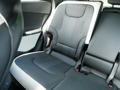 Certified 2024 Kia EV6 GT-Line AWD/4WD image 12