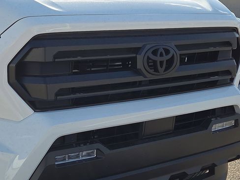 New 2026 Toyota Tacoma SR5 AWD/4WD image 7
