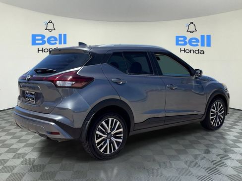 Used 2023 Nissan Kicks SV FWD image 4
