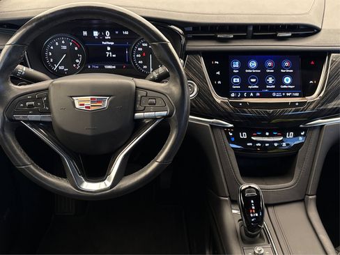 Used 2023 Cadillac XT6 Premium Luxury w/ Technology Package AWD/4WD image 16