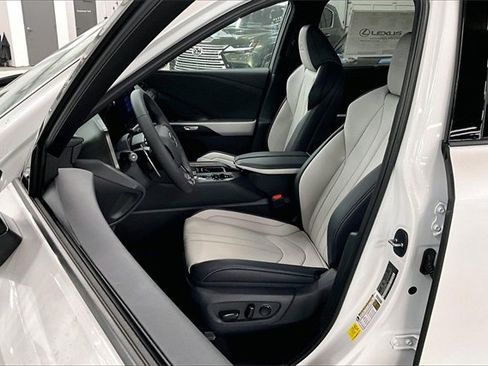 New 2026 Lexus TX 500h 500h F SPORT Performance Premi image 9