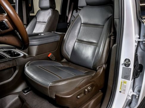 Used 2021 GMC Sierra 3500 Denali w/ Denali Ultimate Package AWD/4WD image 30