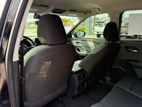 Used 2023 Nissan Rogue SV image 15