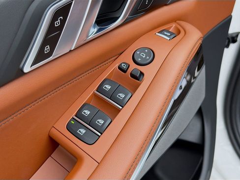 New 2026 BMW X5 M60i image 25