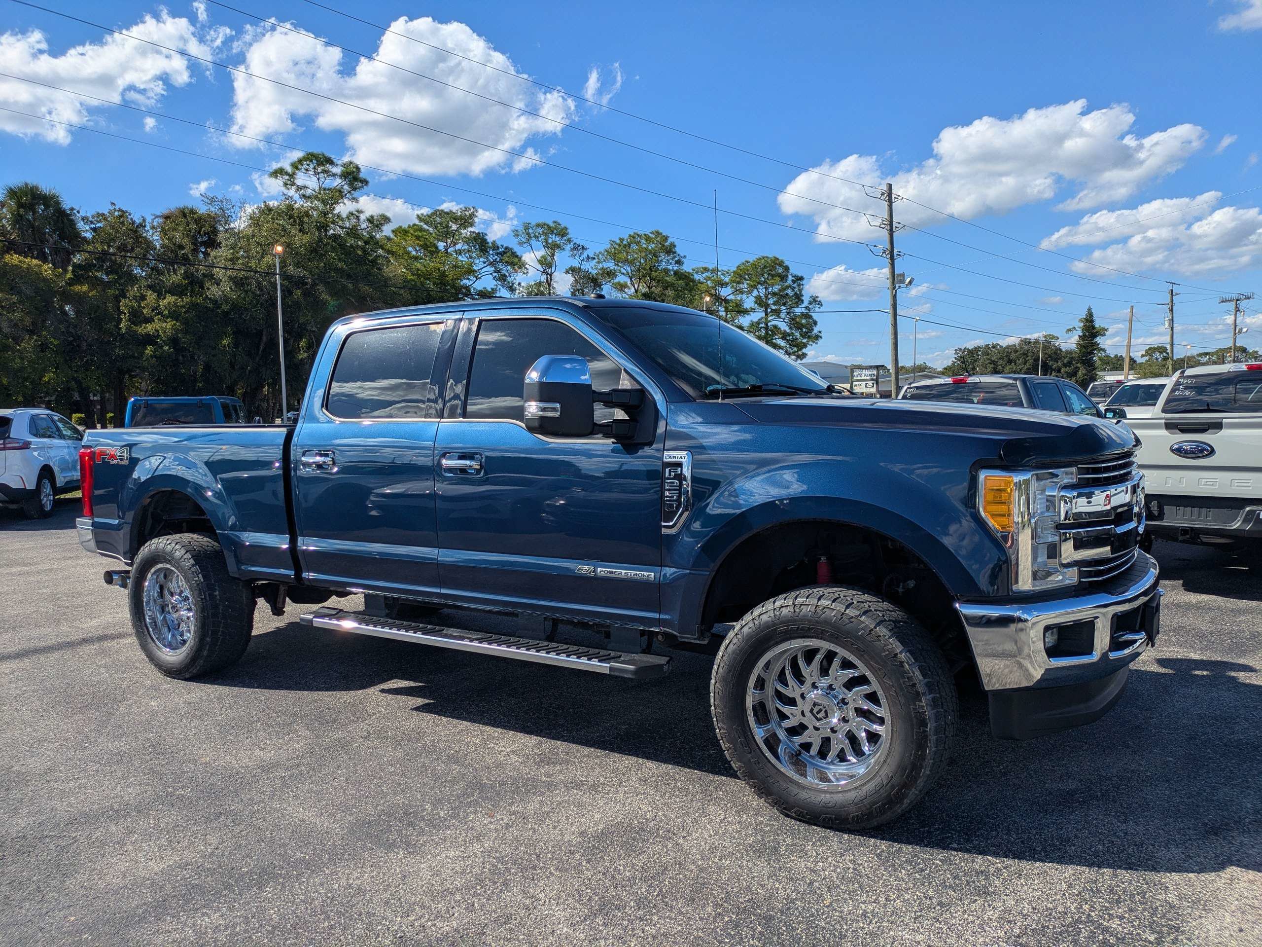 Used 2017 Ford F250 4x4 Crew Cab Super Duty image 5
